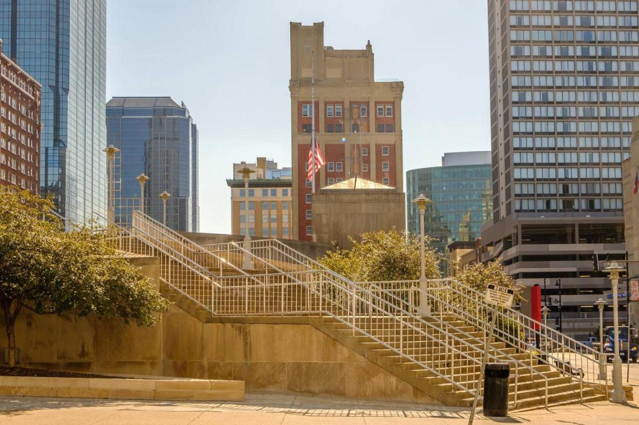 Frontdesk The Grand Apts Downtown קנזס סיטי מראה חיצוני תמונה